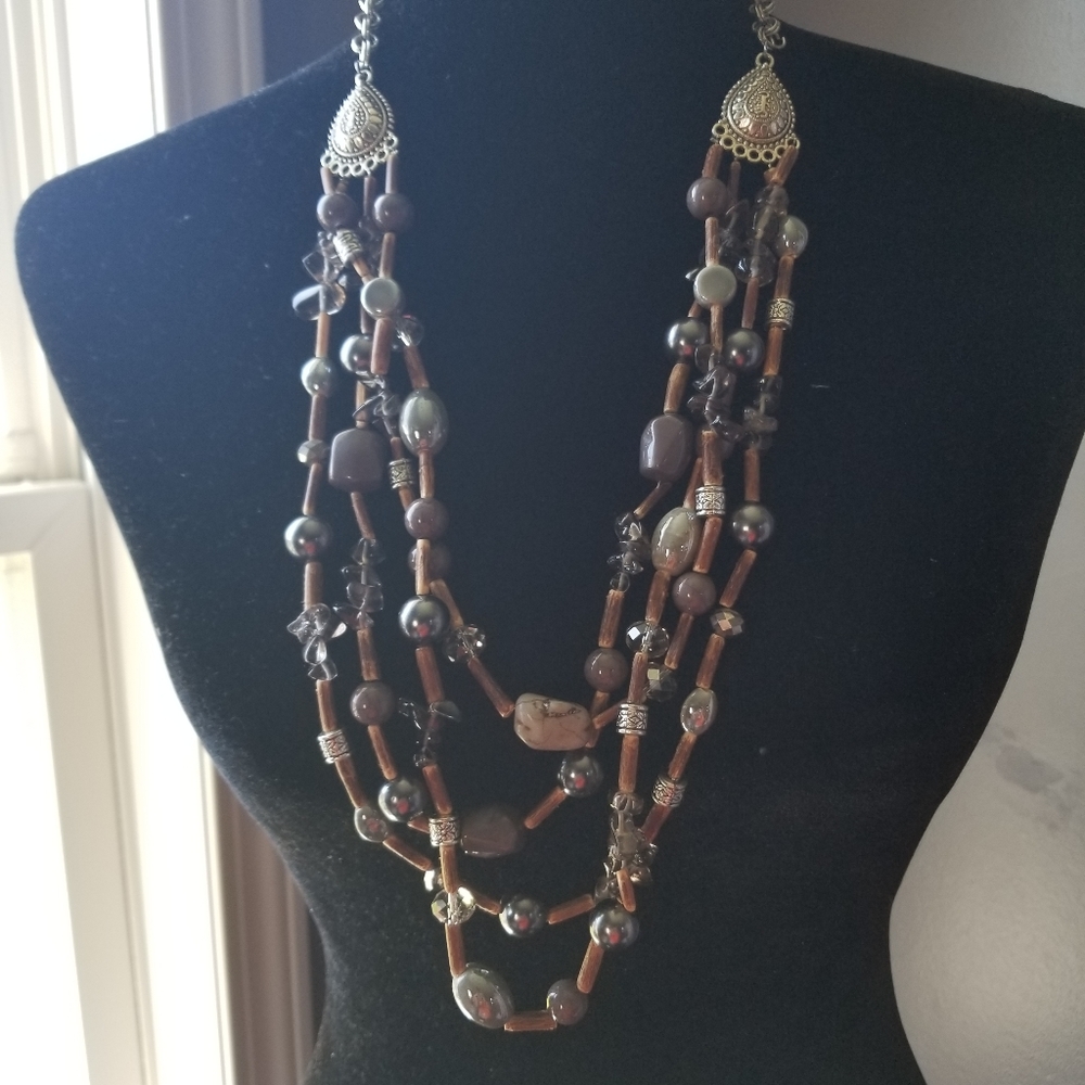 Preowned multi layered necklace